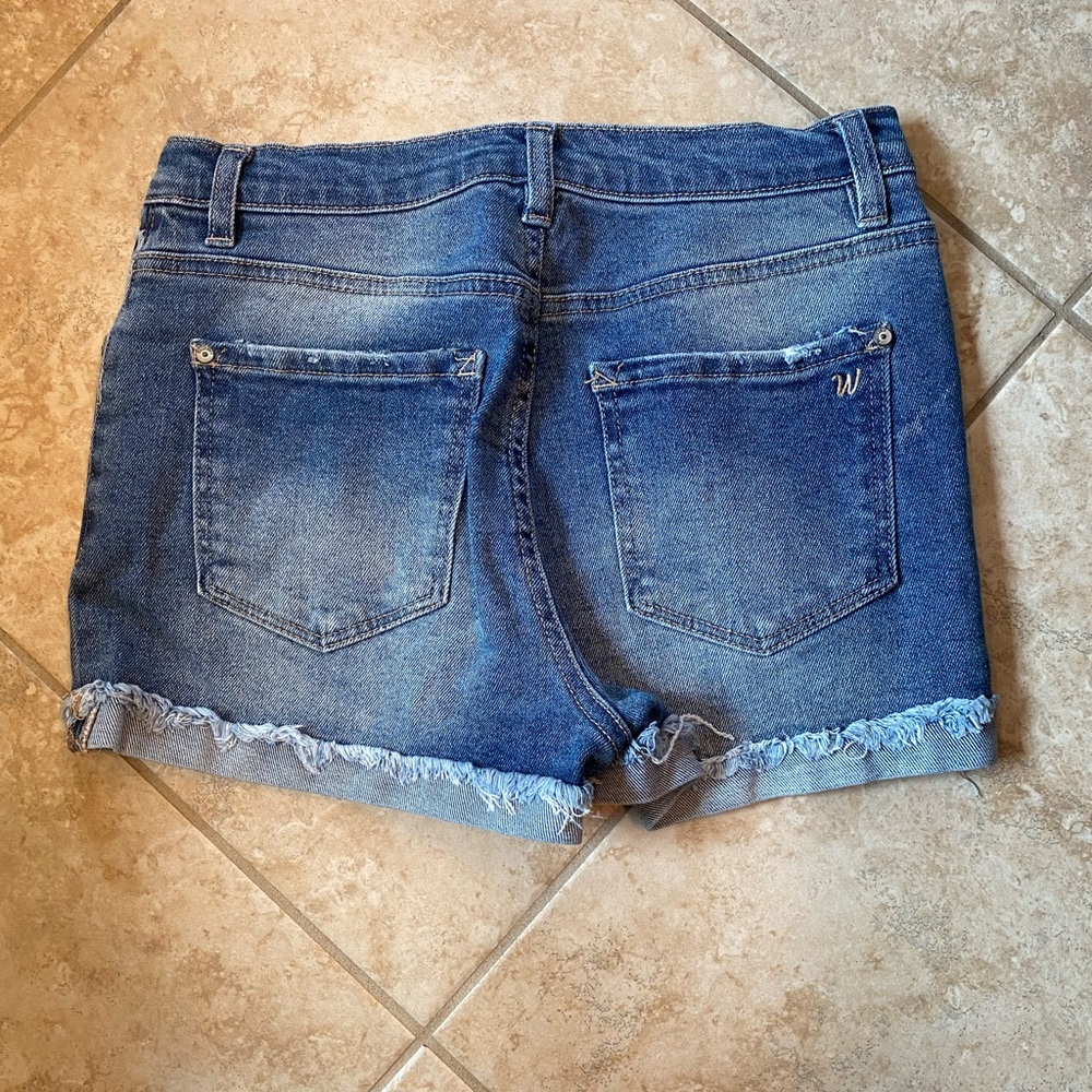 Wallflower shorts size 9